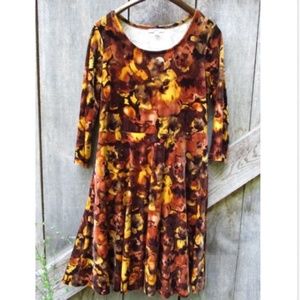***SOLD ISAAC MIZRAHI Black Gold Yellow Floral Shift dress